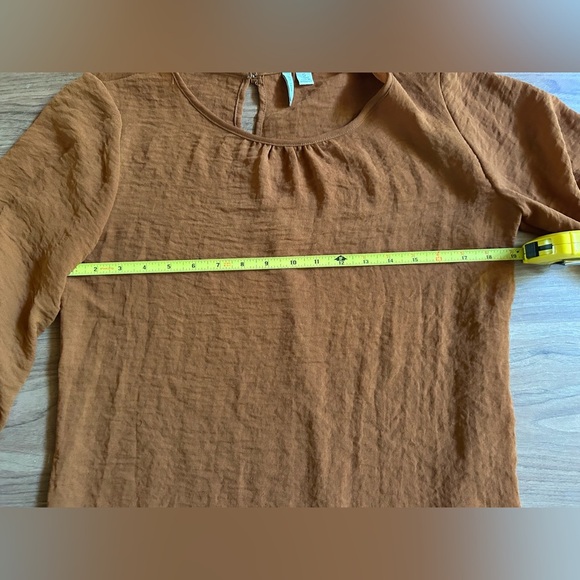 Chestnut 3/4 length sleeve blouse, cognac/rust color, lightweight, back keyhole - Picture 8 of 9